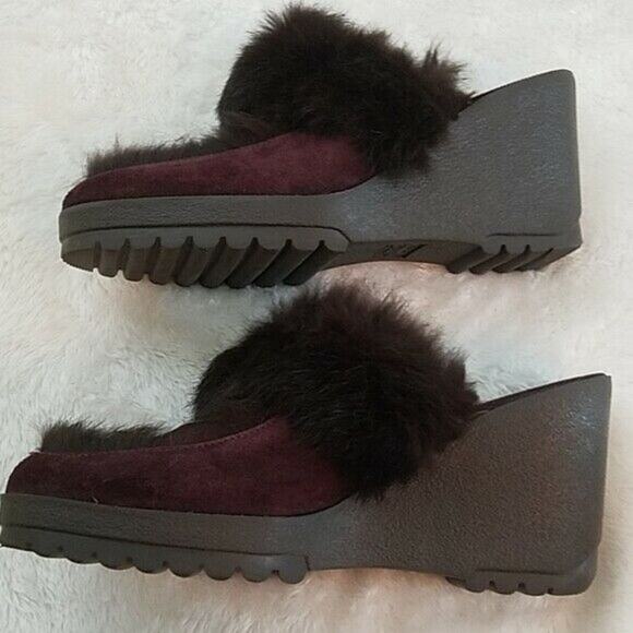 Coach Kaela Size 8 Burgundy Suede Rabbit Fur Wedge Mules - Picture 3 of 8
